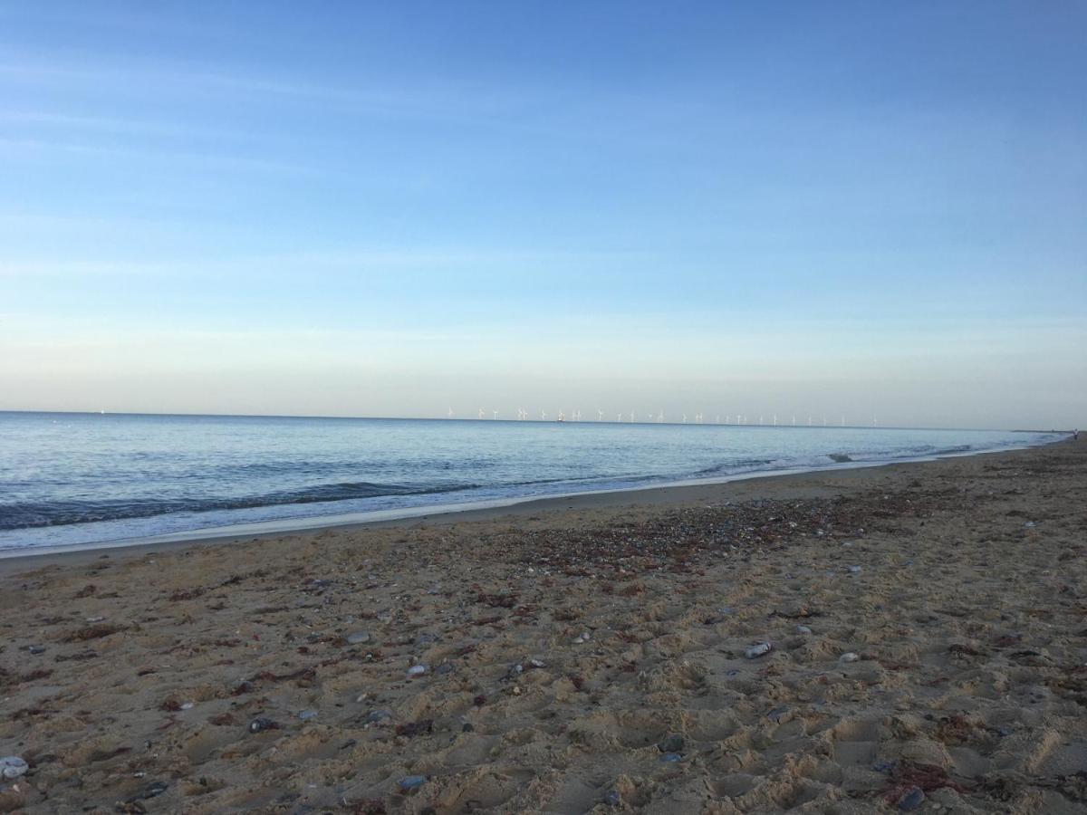 The Sanctuary 120 Sandgate, South Road,Nr29 4Jh, Hemsby Villa Exteriör bild